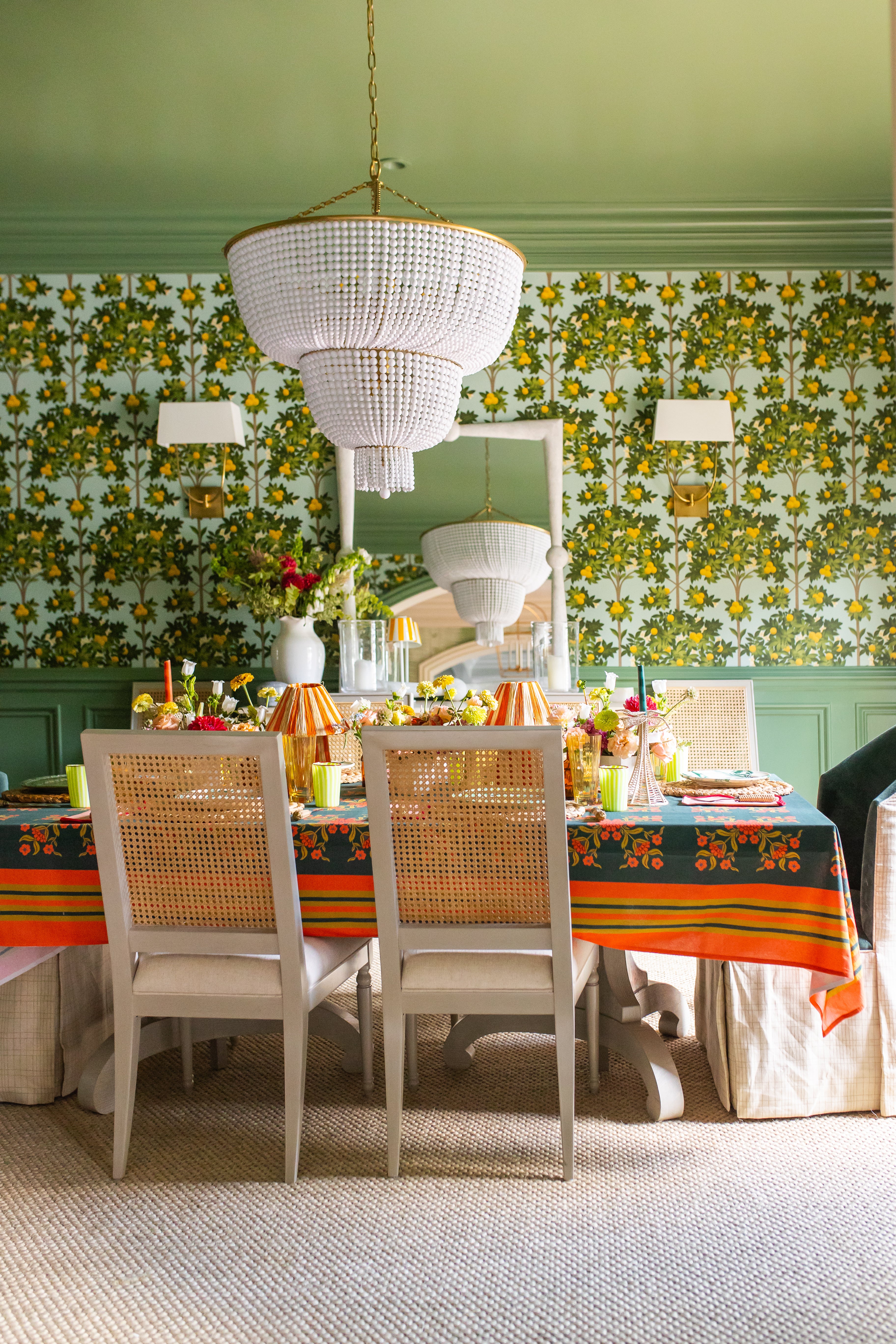 THE GREEN FLORAL TABLECLOTH