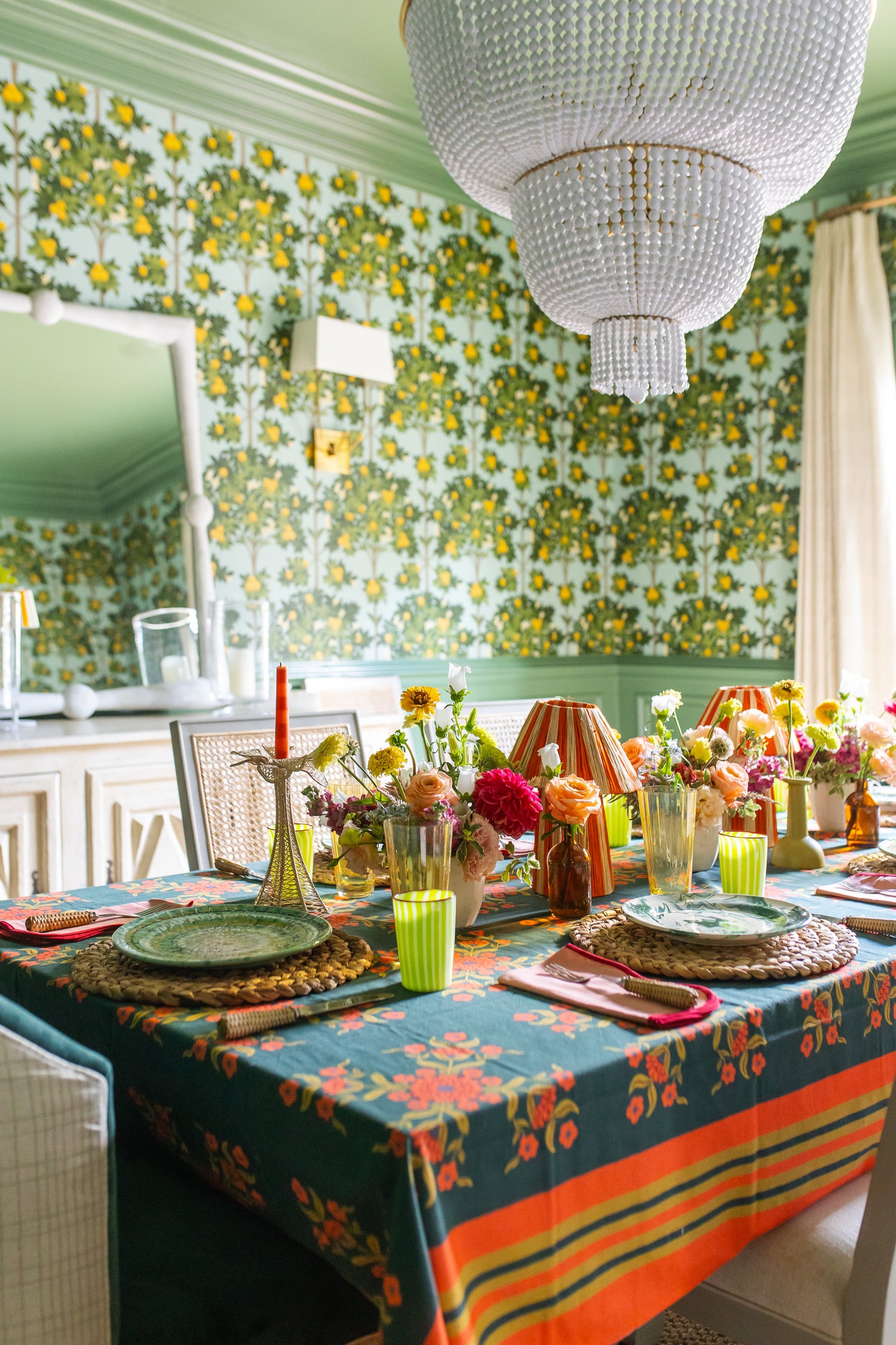 THE GREEN FLORAL TABLECLOTH