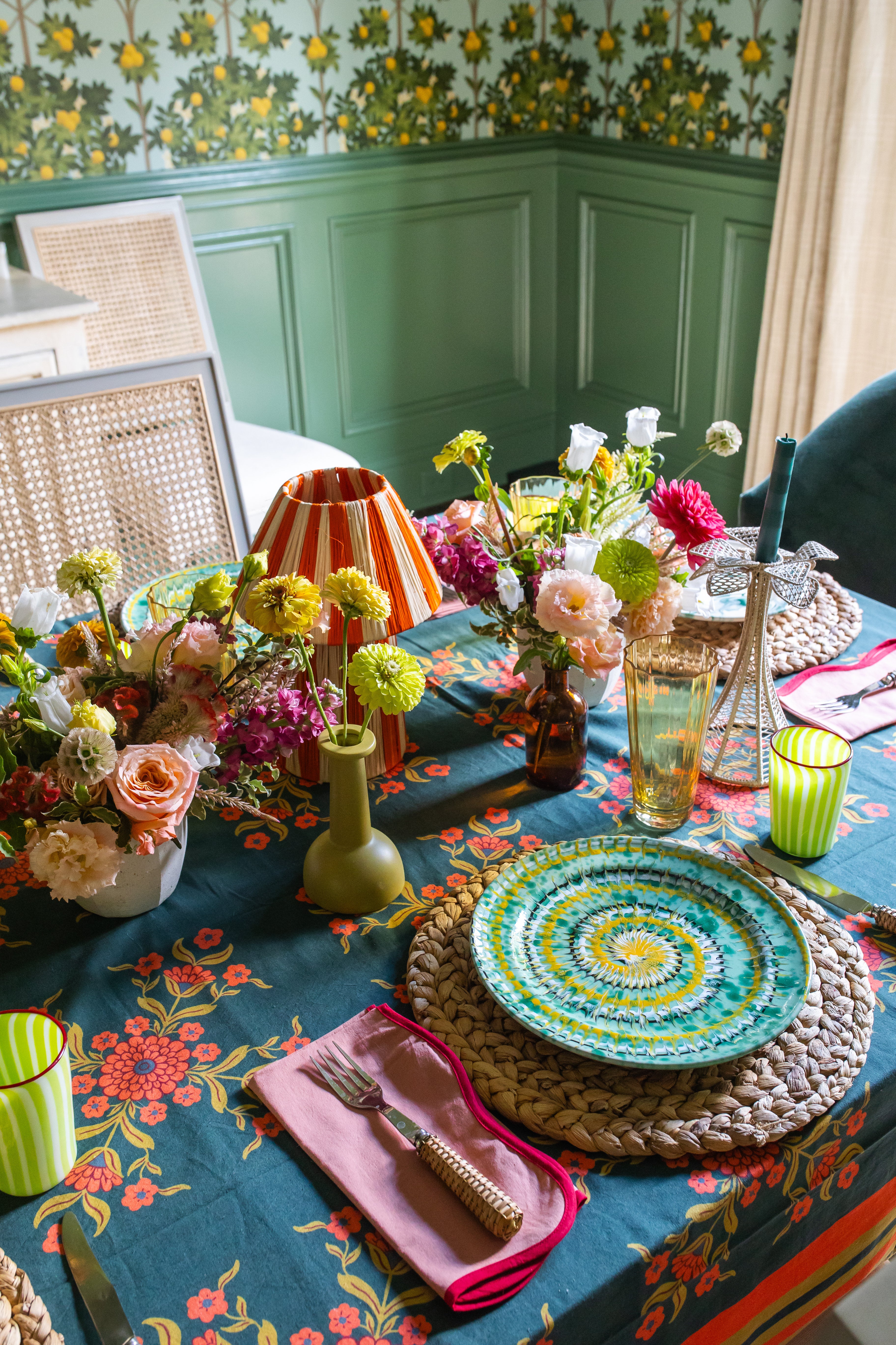 THE GREEN FLORAL TABLECLOTH