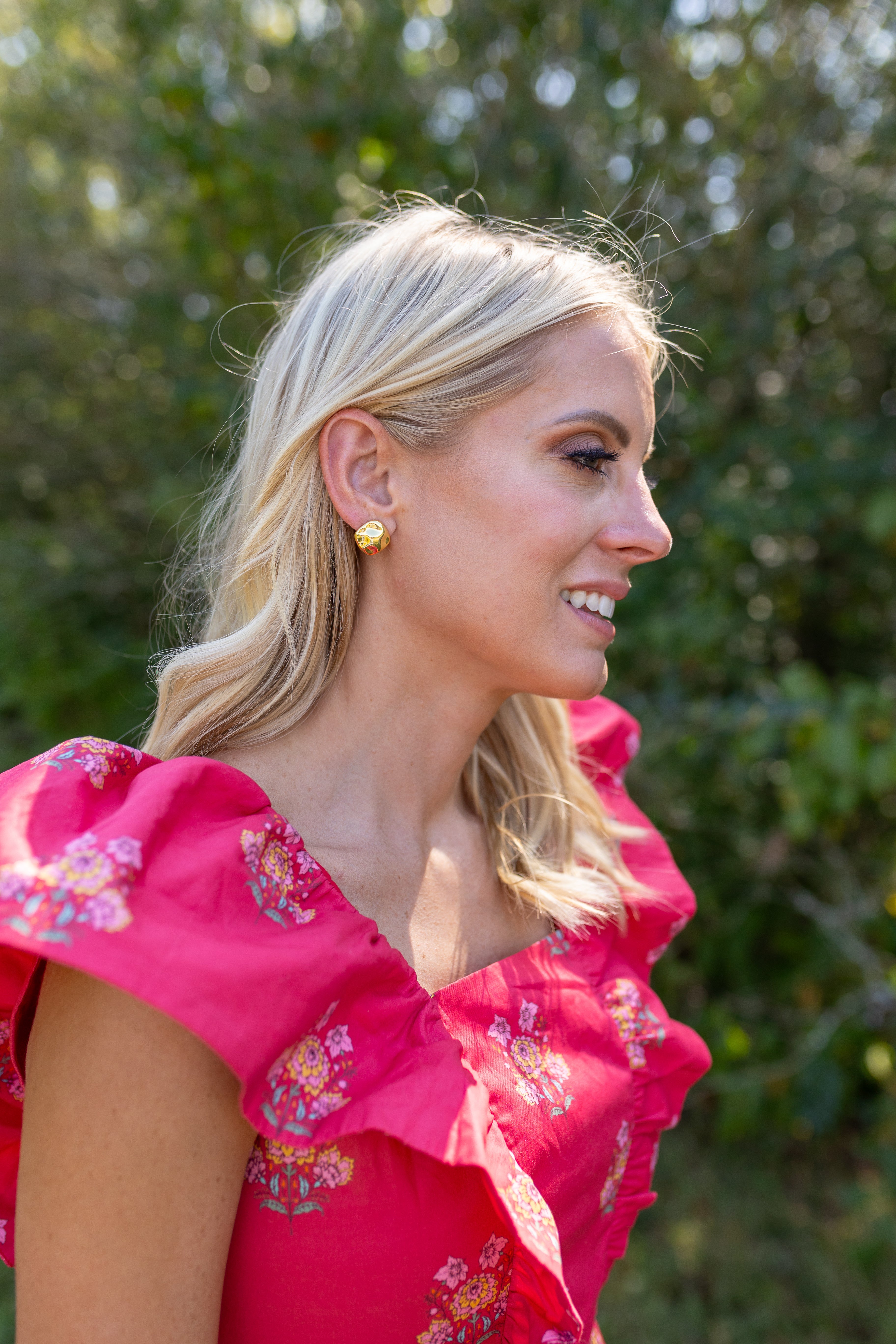 THE GOLD HAMMERED STUDS