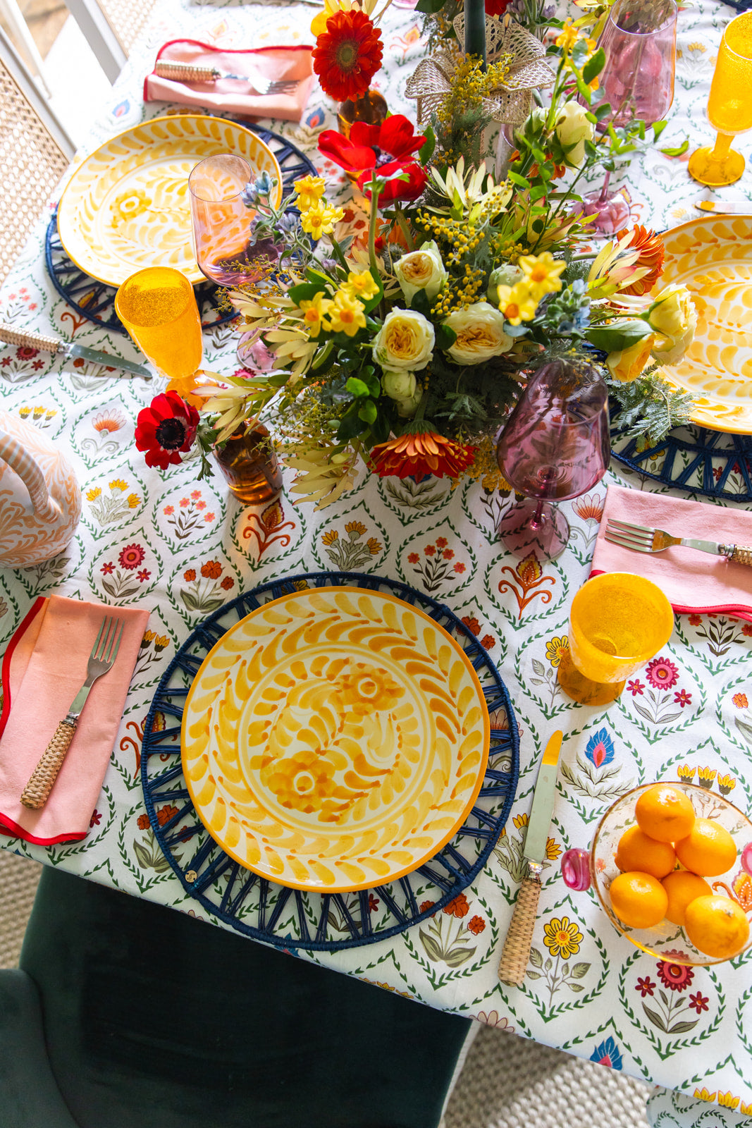 THE BLOOMING GARDEN TABLECLOTH