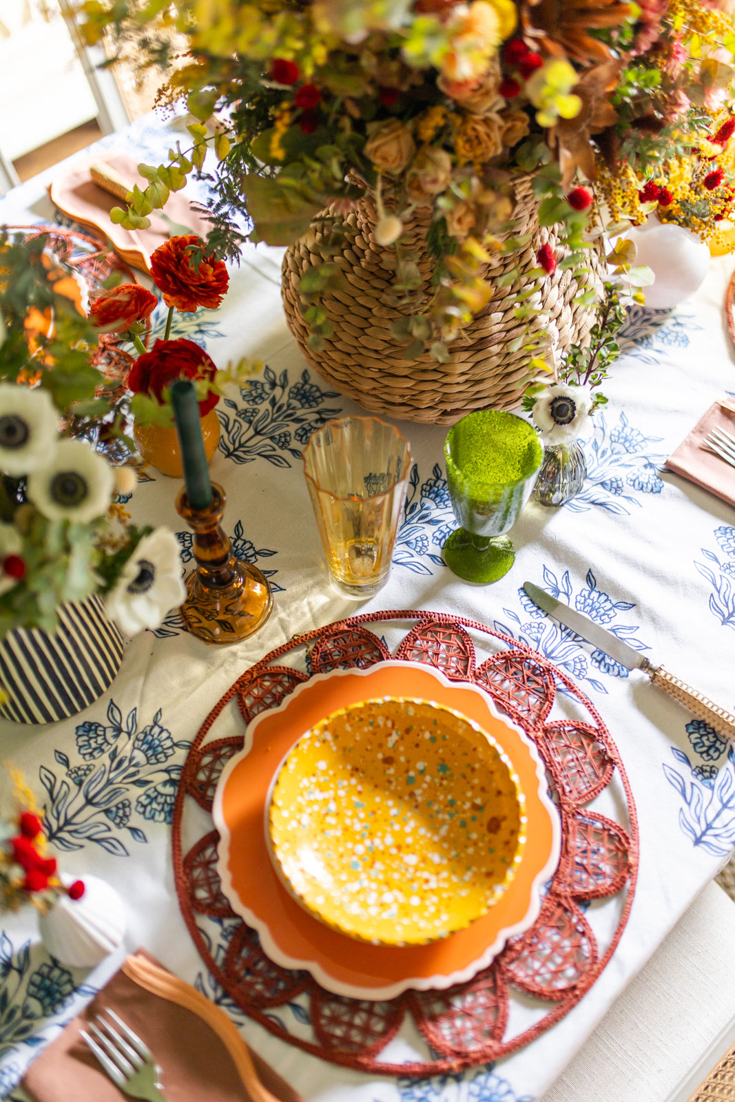 THE BLUE LILY TABLECLOTH