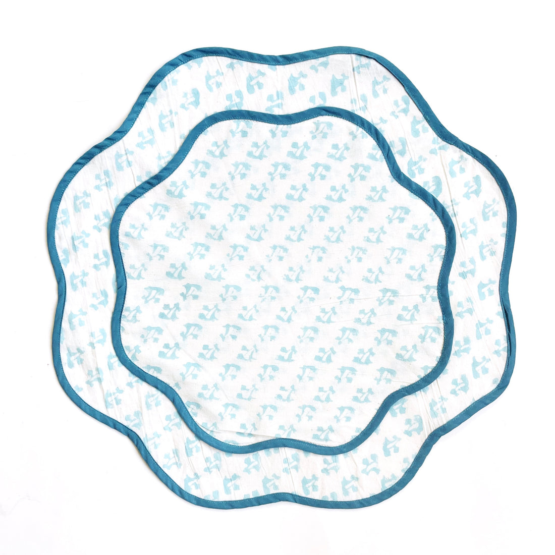 THE SCALLOPED TEAL PLACEMAT
